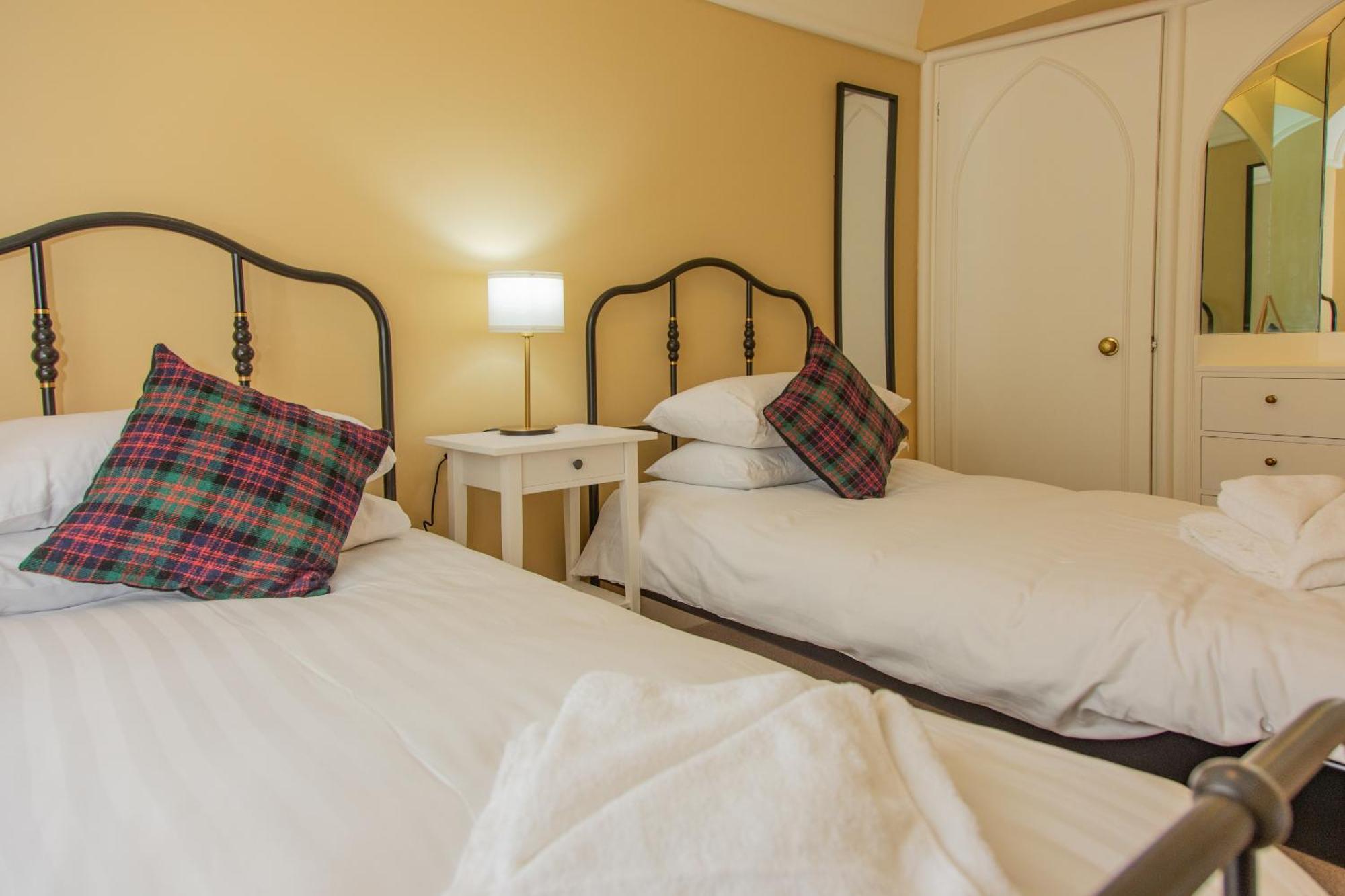 Armadale Castle Cabins Ardvasar  الغرفة الصورة